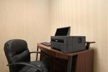 هتل Fairbridge Inn Express Buffalo Airport Williamsville