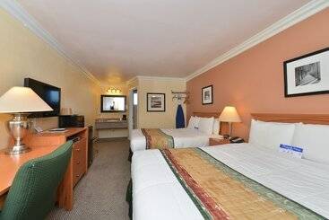 هتل Inn By The Sfo