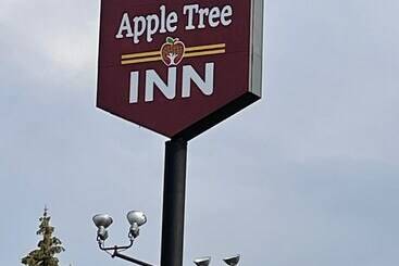 هتل Rodeway Inn & Suites