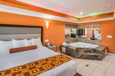 هتل Rodeway Inn & Suites Pasadena