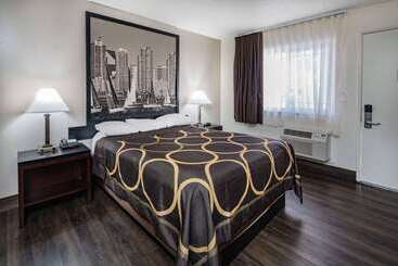 Super 8 By Wyndham San Diego Hotel Circle