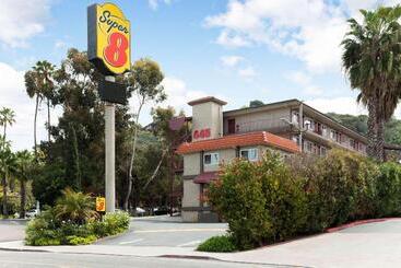 Super 8 By Wyndham San Diego Hotel Circle