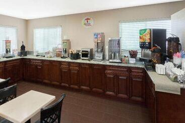 Super 8 By Wyndham San Diego Hotel Circle
