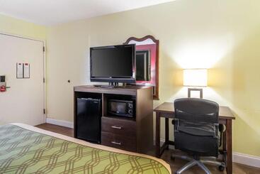 Surestay Hotel By Best Western Brunswick