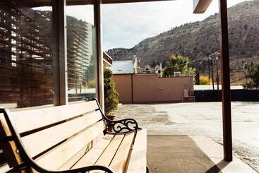 هتل The Durango Lodge