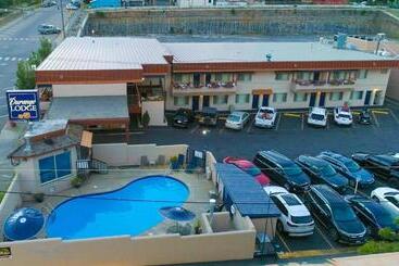 هتل The Durango Lodge