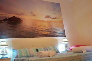 تختخواب و صبحانه Bed Rho Fiera   Milano Galeazzi