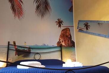 تختخواب و صبحانه Bed Rho Fiera   Milano Galeazzi