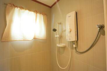 تختخواب و صبحانه Ichehan Lodge