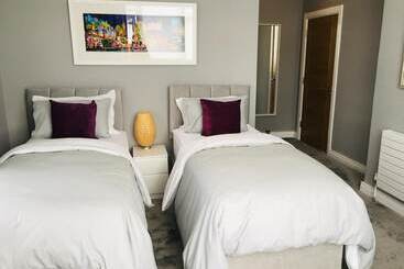 Hillrise B&b