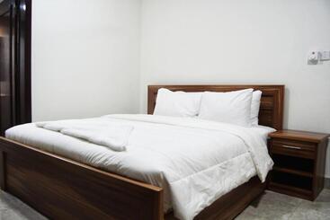 هتل Baiti Furnished Apartments