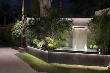 هتل Kingston Resort
