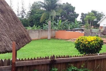 Palm Gardens Hotel Masindi