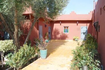Riad Les Jardins Mabrouk