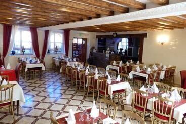 هتل Hôtel Le Clos St Jacques