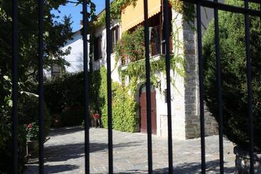 تختخواب و صبحانه Casale Santilli