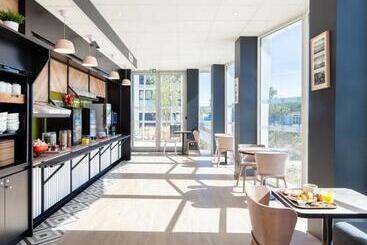 B&b Hotel Massy Gare Tgv