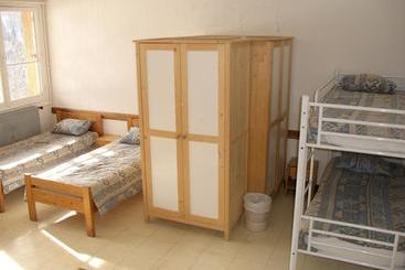 هتل Hostel Neige Et Soleil