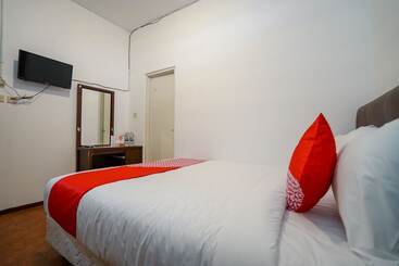 هتل Oyo 1844 Bravo Residence