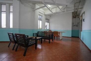 هتل Oyo 1844 Bravo Residence