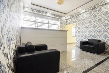 בית מלון כפרי Spot On 62496 Srigandha Party Hall