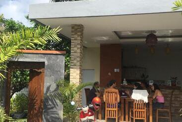 پانسیون Arjuna Uluwatu Guest House