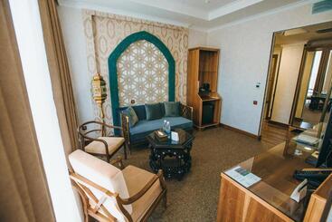 هتل Jannat Resort Osh