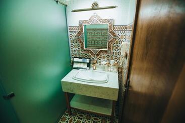 هتل Jannat Resort Osh