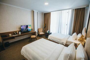 هتل Jannat Resort Osh