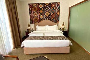 هتل Jannat Resort Osh