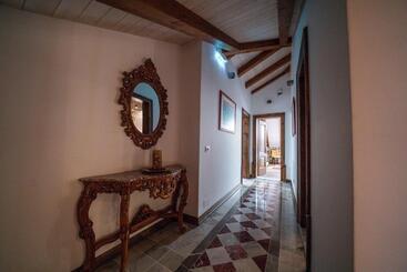 هتل Korça Boutique