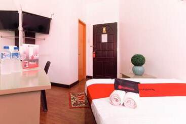 酒店 Reddoorz Near Robinsons North Tacloban