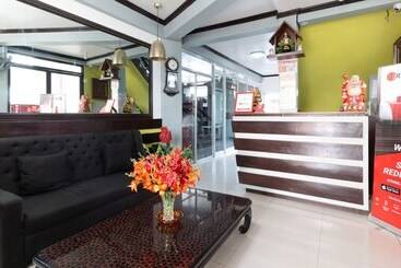 酒店 Reddoorz Near Robinsons North Tacloban
