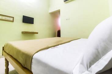 Spot On 61149 Hotel Sivanthi