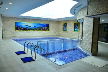 هتل The Marilis Hill Resort