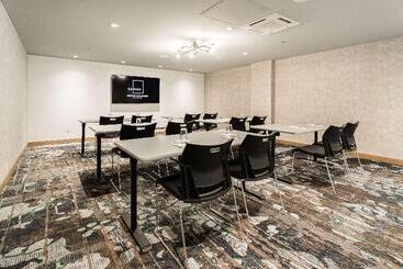هتل Canvas Moncton, Tapestry Collection By Hilton