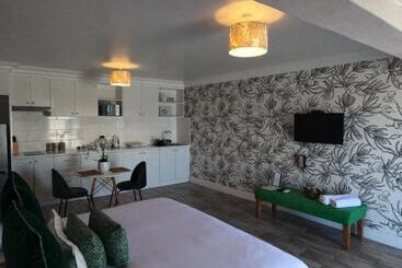 پانسیون Thyme Wellness Spa And Guesthouse