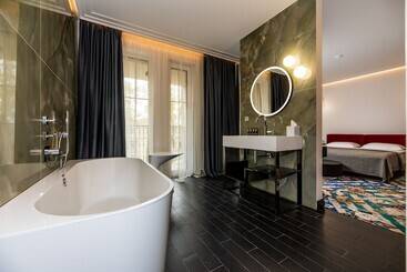 Amsterdam Plaza Hotel & Spa