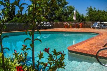 Spacious Apartment In San Pedro De Ribas With Shared Pool - Sant Pere de Ribes
