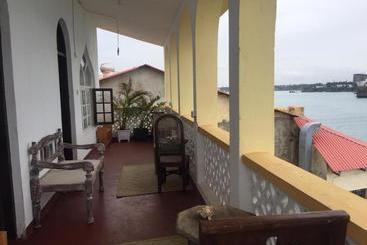 هاستل Tulia Old Town
