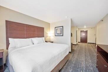 Cobblestone Hotel & Suites   Austin