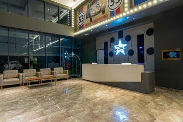 Fox Hotel Jayapura