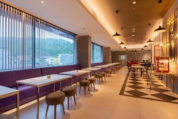 Fox Hotel Jayapura