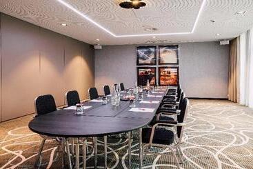 Leonardo Hotel Zurich Airport