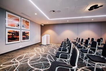 Leonardo Hotel Zurich Airport
