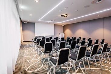 Leonardo Hotel Zurich Airport
