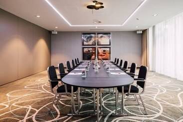 Leonardo Hotel Zurich Airport
