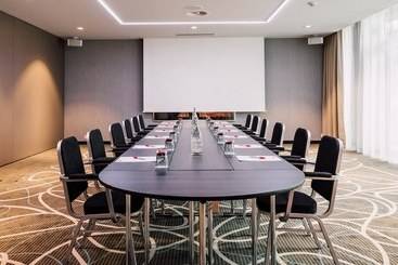 Leonardo Hotel Zurich Airport