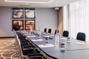 Leonardo Hotel Zurich Airport