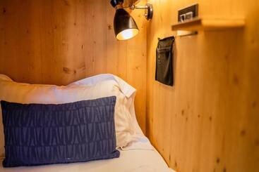هتل Villars Lodge